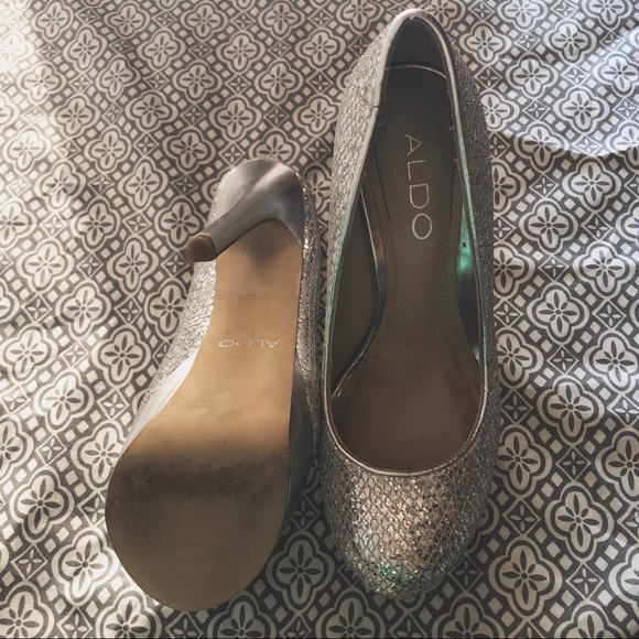 Formal Heels - Picture 3 of 3